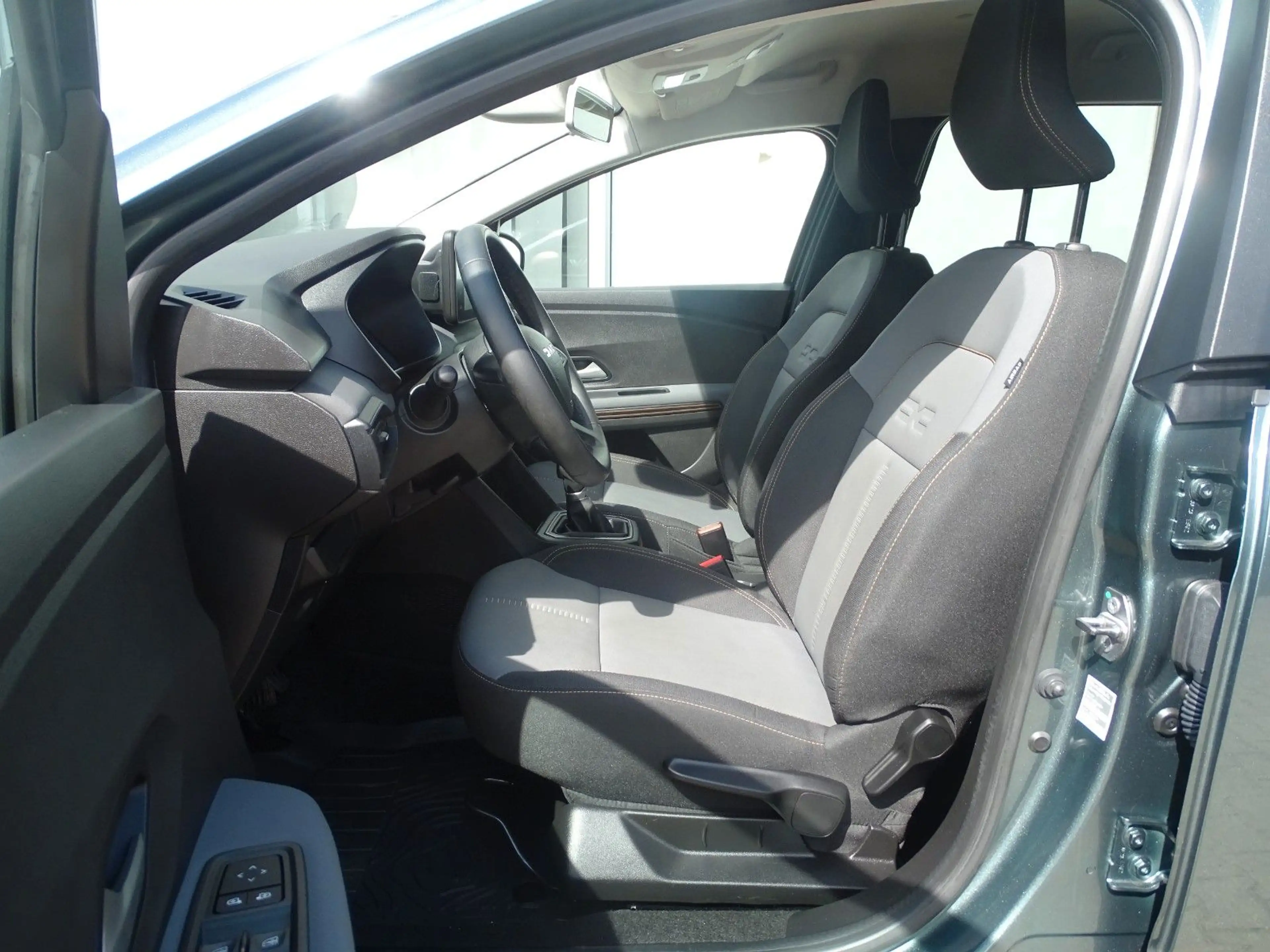 Dacia Jogger Extreme *KEYGO*TOTWINKEL ASS*R.KAMERA* — photo 10