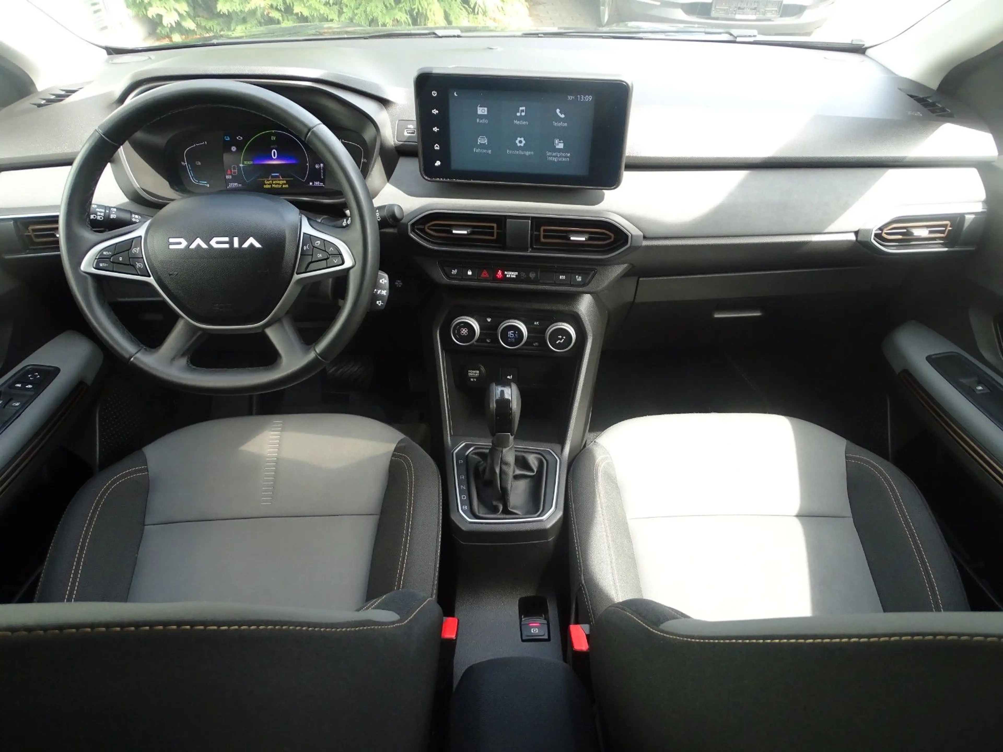 Dacia Jogger Extreme *KEYGO*TOTWINKEL ASS*R.KAMERA* — photo 12