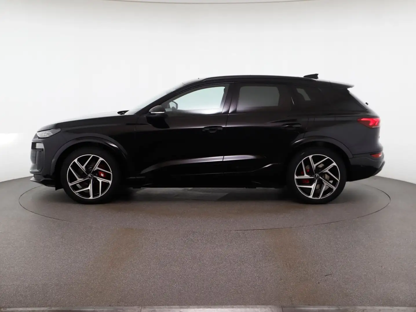 Audi SQ6 e-tron Fekete - 2