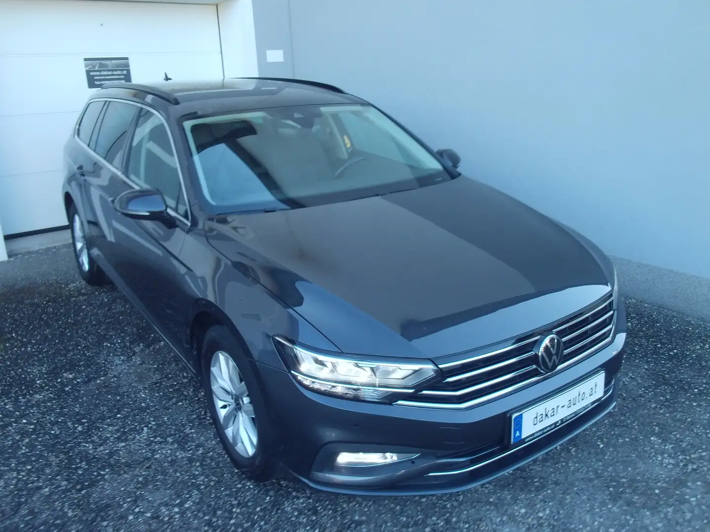 Volkswagen Passat Variant Business NAVI, AHK, SHZ, LED, ACC, R-KAMERA Grau - 2