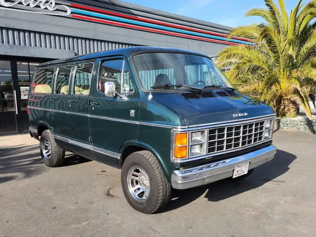 Dodge RAM van B150