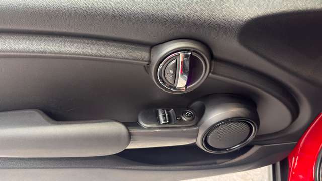 MINI One — photo 21