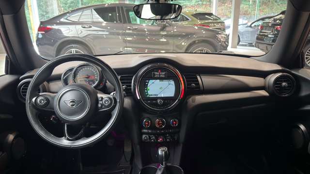 MINI One — photo 9