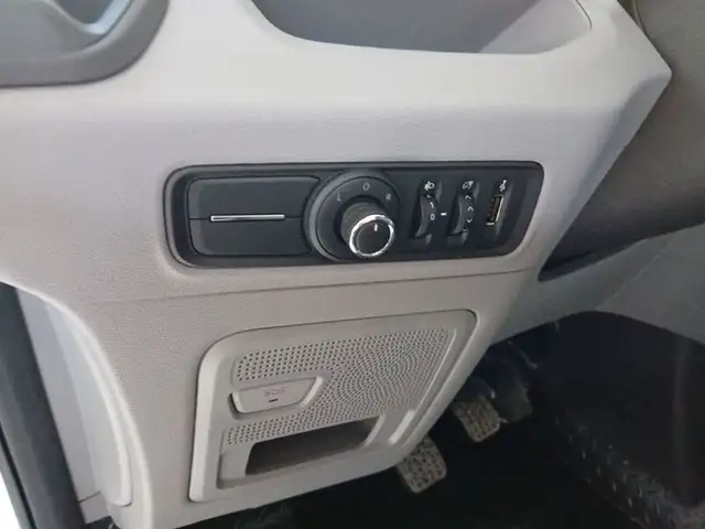 Maxus Deliver 9 view 11