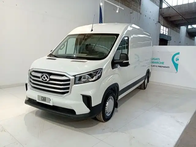 Maxus Deliver 9 in White for sale