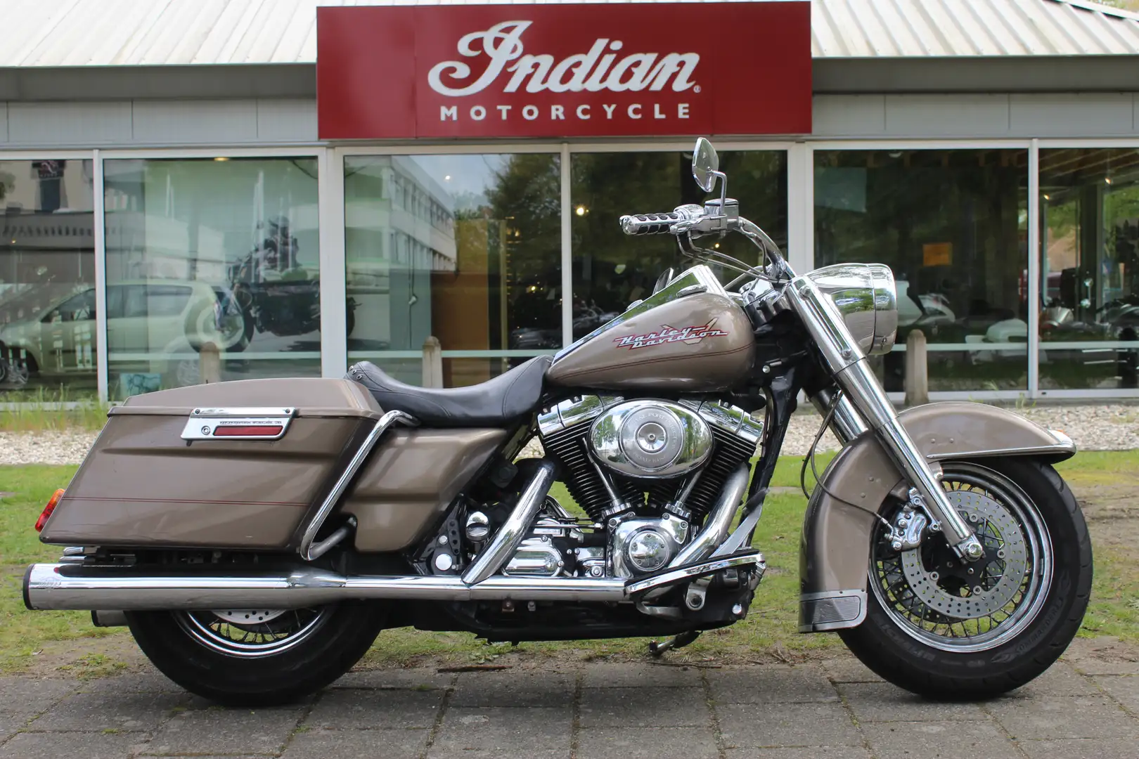 Harley-Davidson Road King FLHR Beżowy - 2