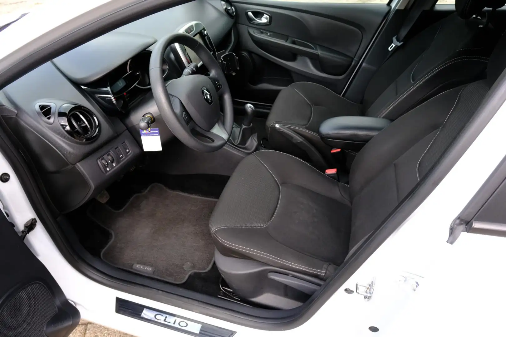 Renault Clio Estate 1.5 dCi ECO Expression Navi|Airco|Cruise Wit - 2