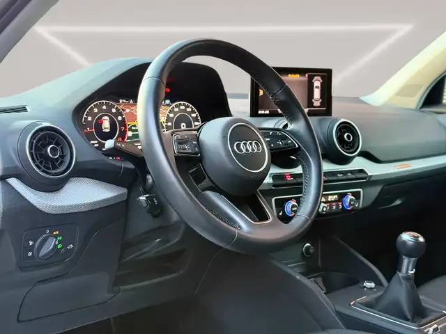 Audi Q2 view 13