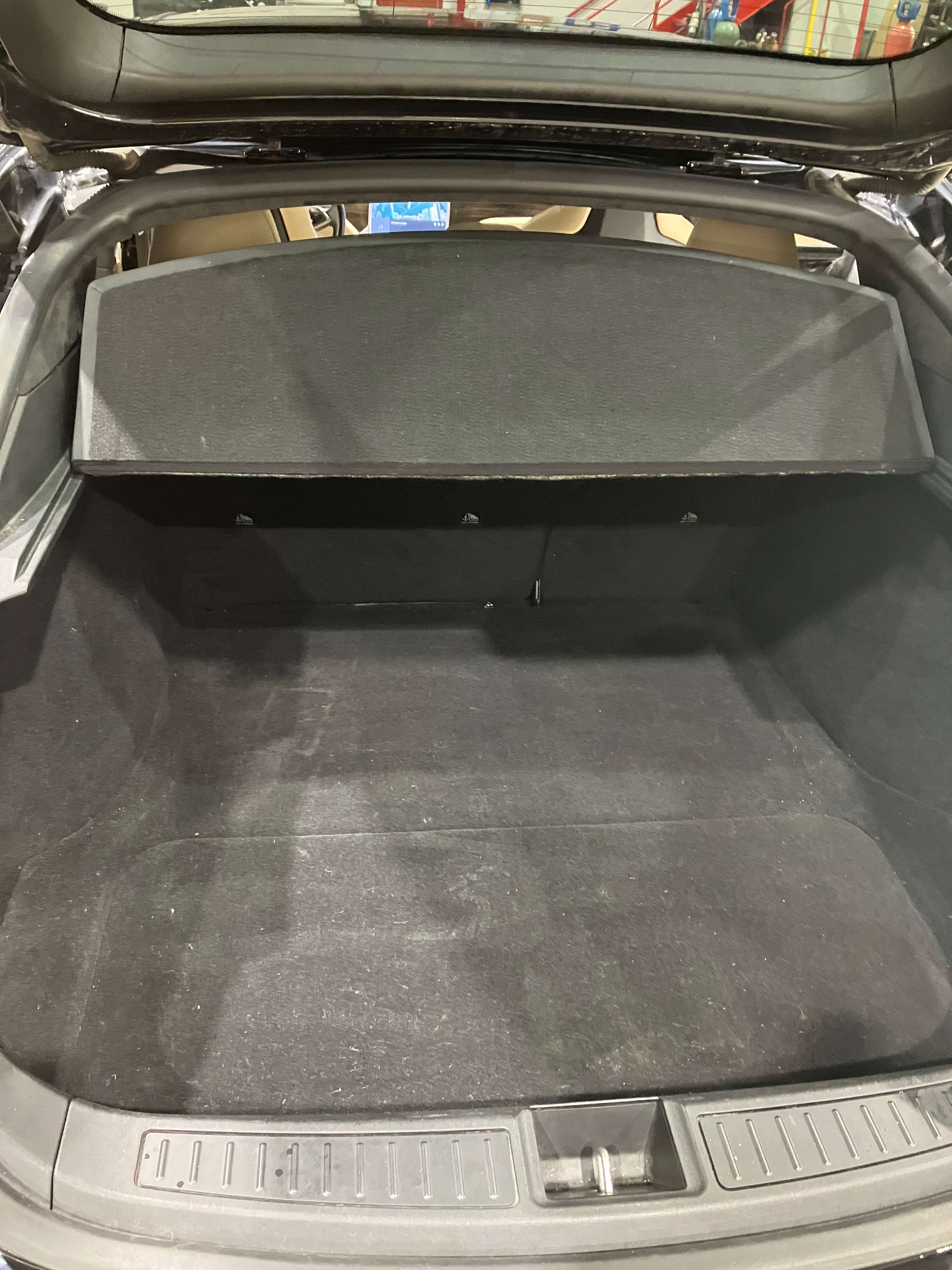 2015 Tesla Model S thumb 11