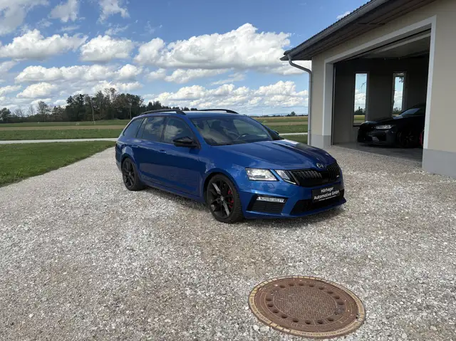 Skoda Octavia view 3