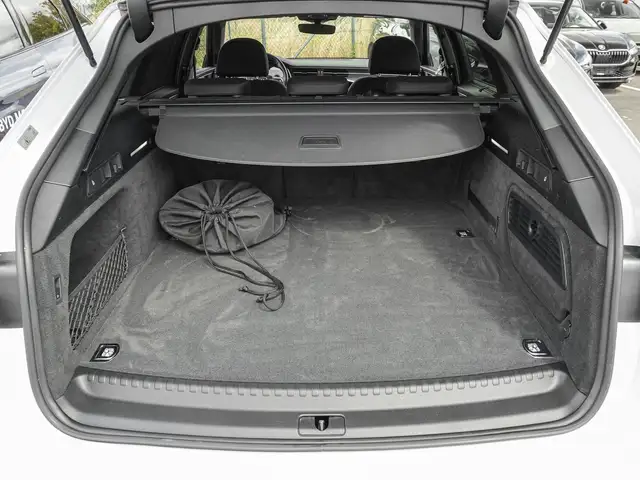 Audi A6 view 18