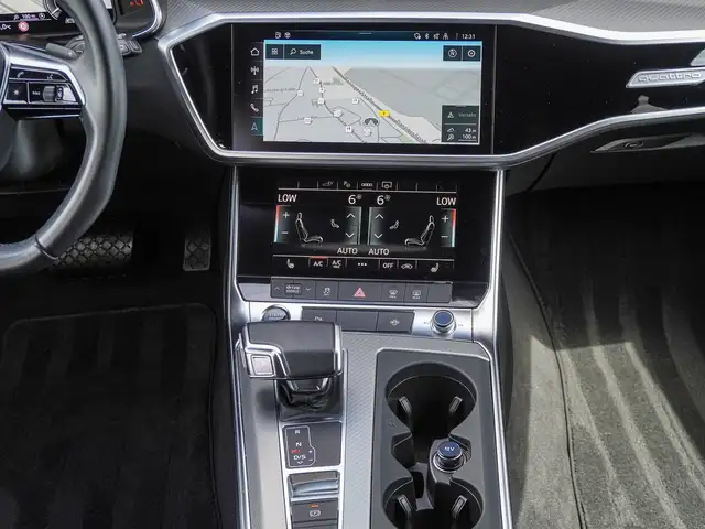 Audi A6 view 12