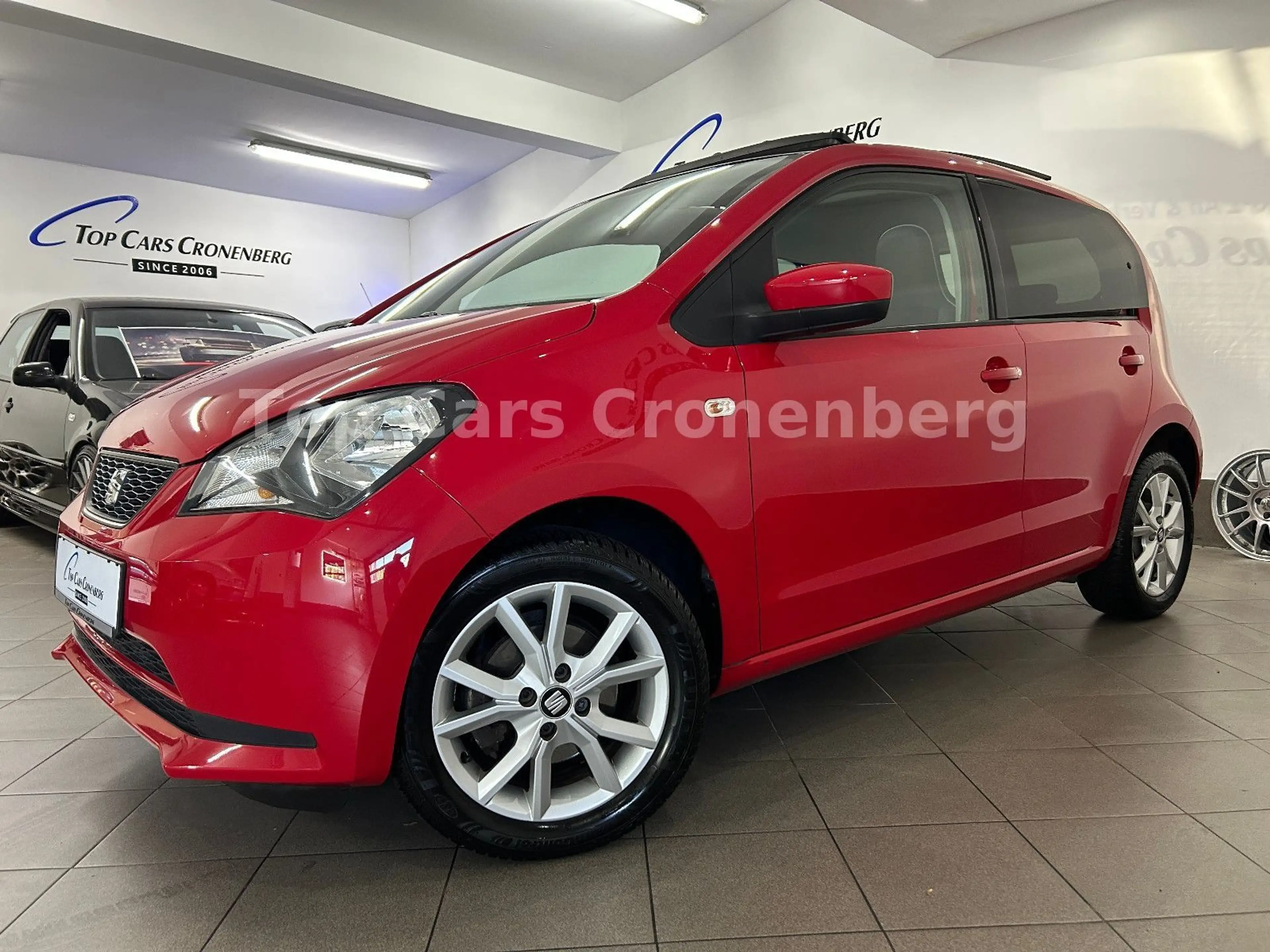 SEAT Mii Chic*1.Hand*Leder*Panorama*SHZ*PDC*EU6*S-Hef — photo 2