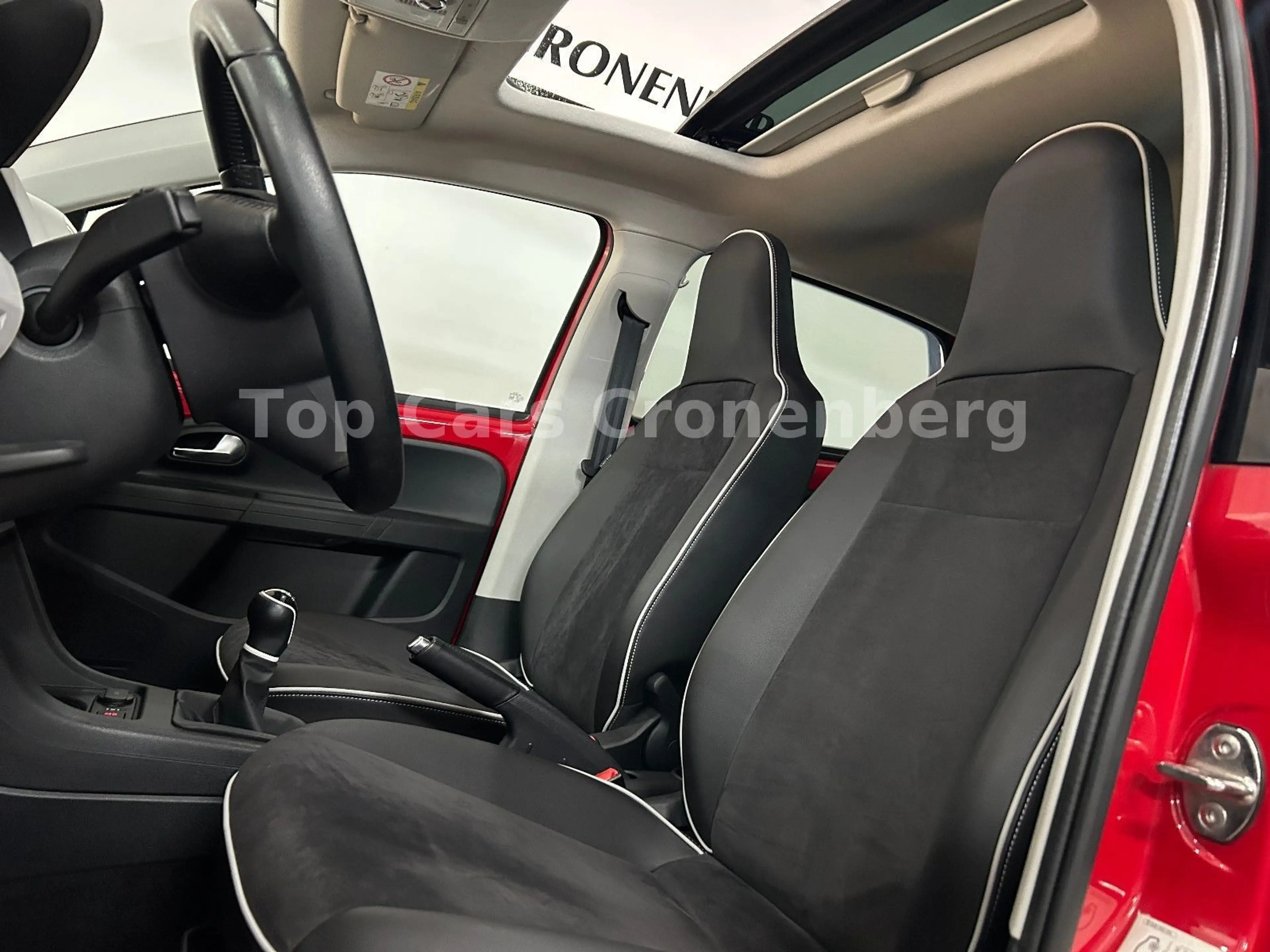 SEAT Mii Chic*1.Hand*Leder*Panorama*SHZ*PDC*EU6*S-Hef — photo 9