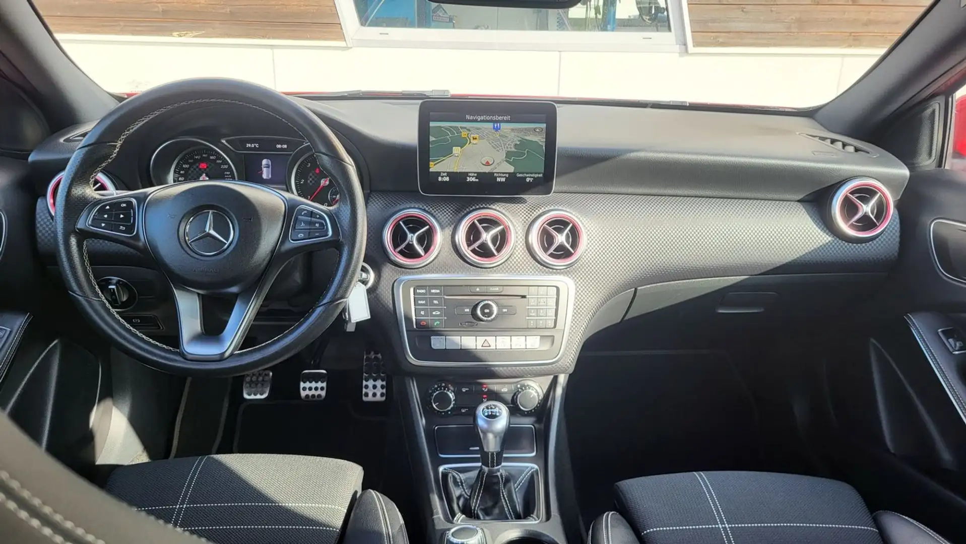 Mercedes-Benz A 180 d Urban*Garantie*LED*PDC Rot - 2