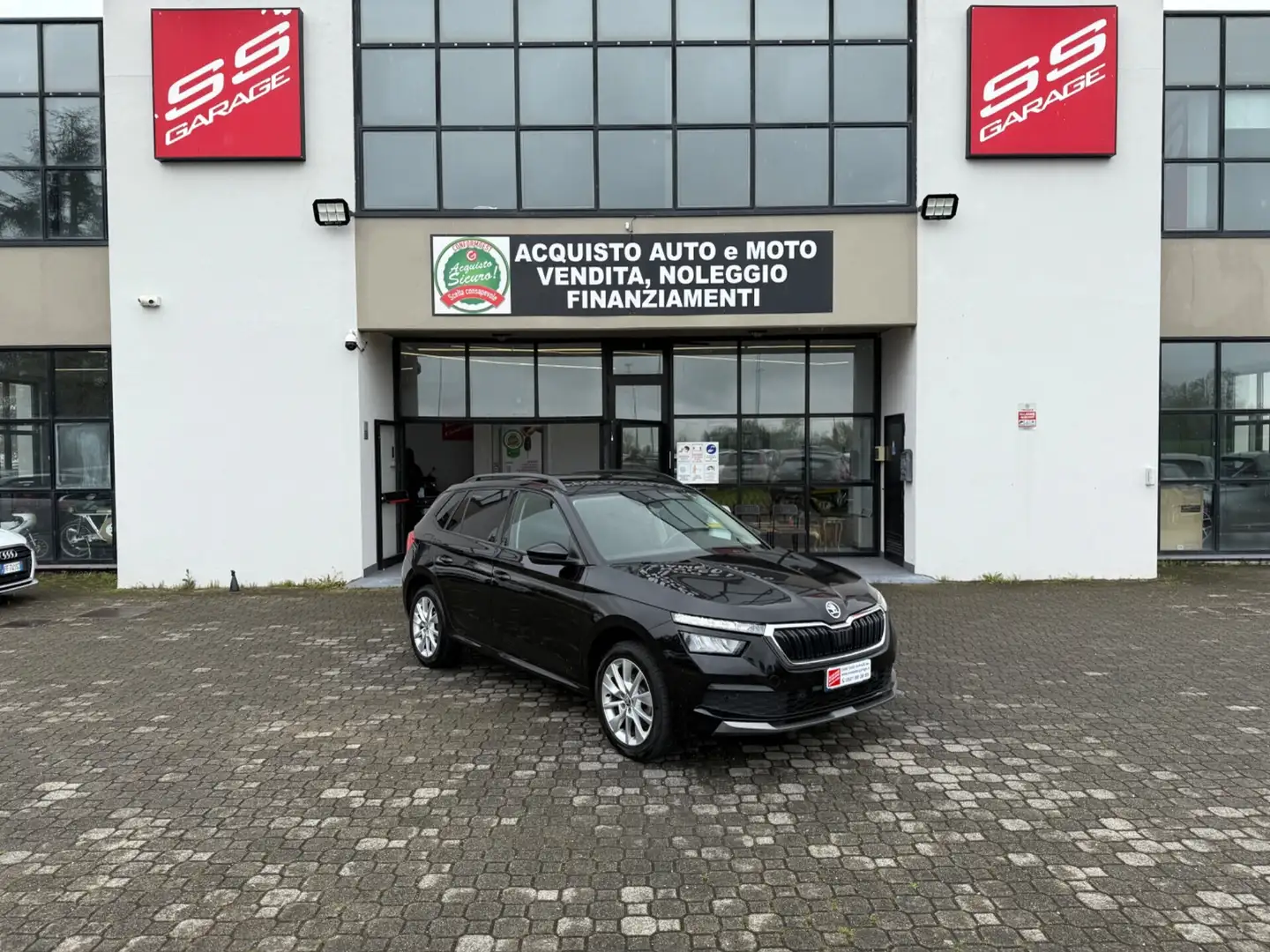 Skoda Kamiq 1.6 TDI SCR DSG Dark Shade Nero - 1