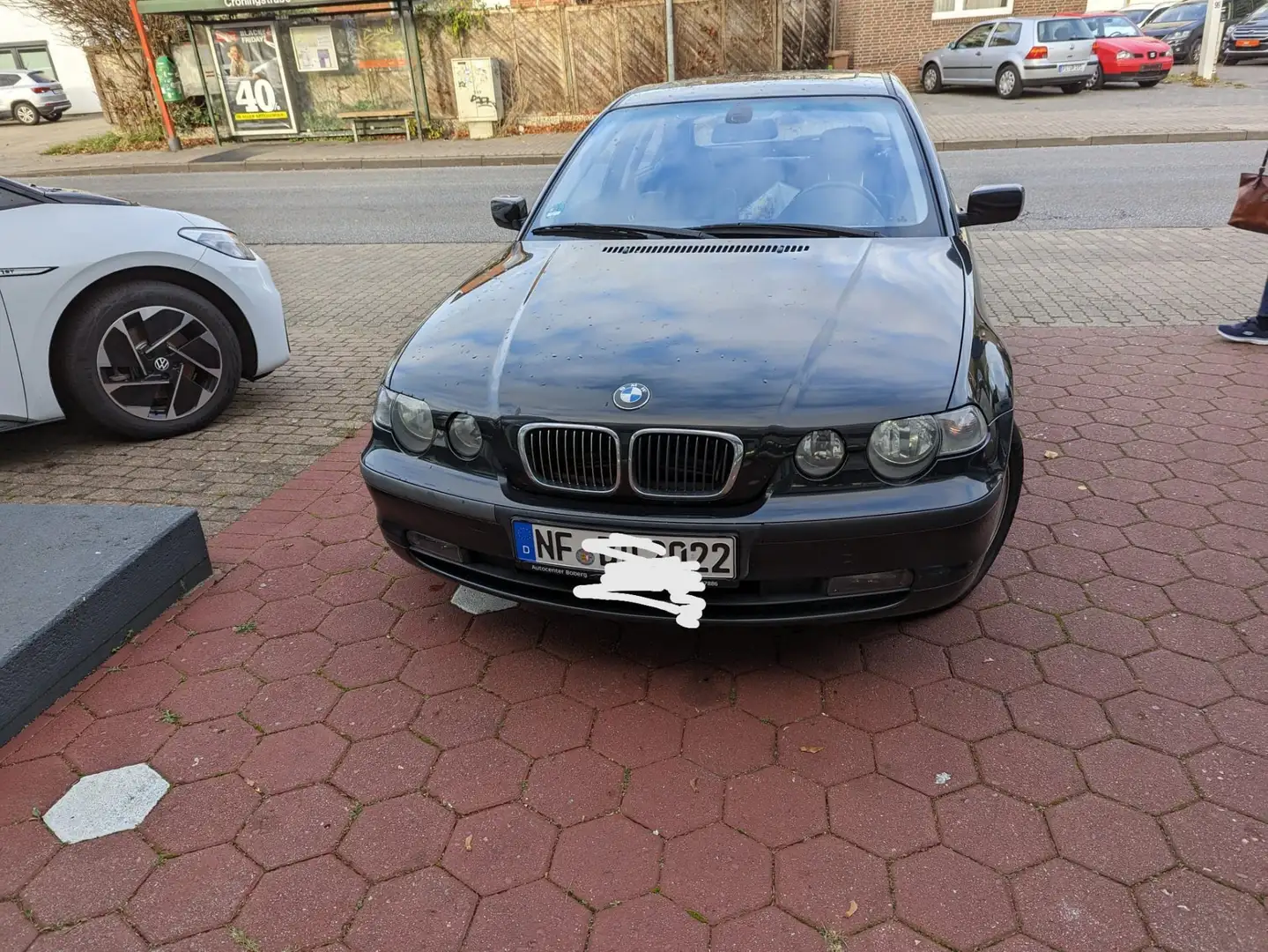 BMW 318 318ti Černá - 1