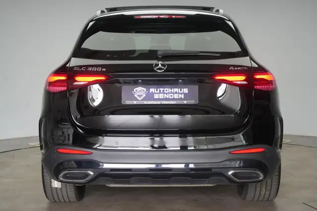 Mercedes-Benz 300 view 6