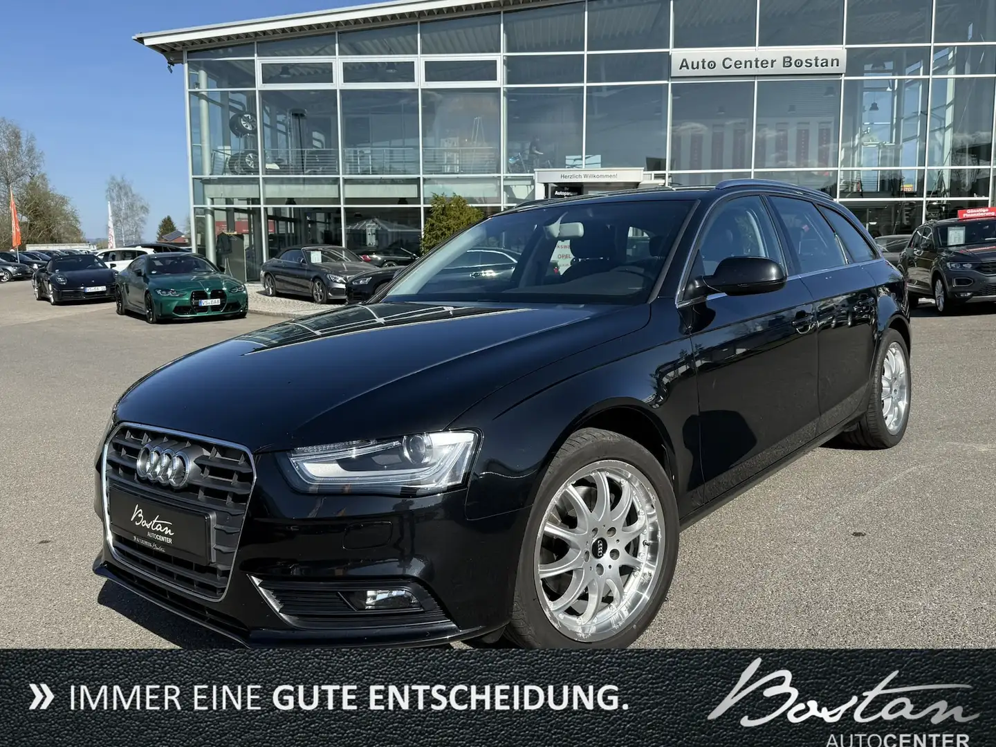 Audi A4 2.0 TDI/NAVI/XENON/AHK/PARKSENSOR/SCHECKHEFT Schwarz - 1
