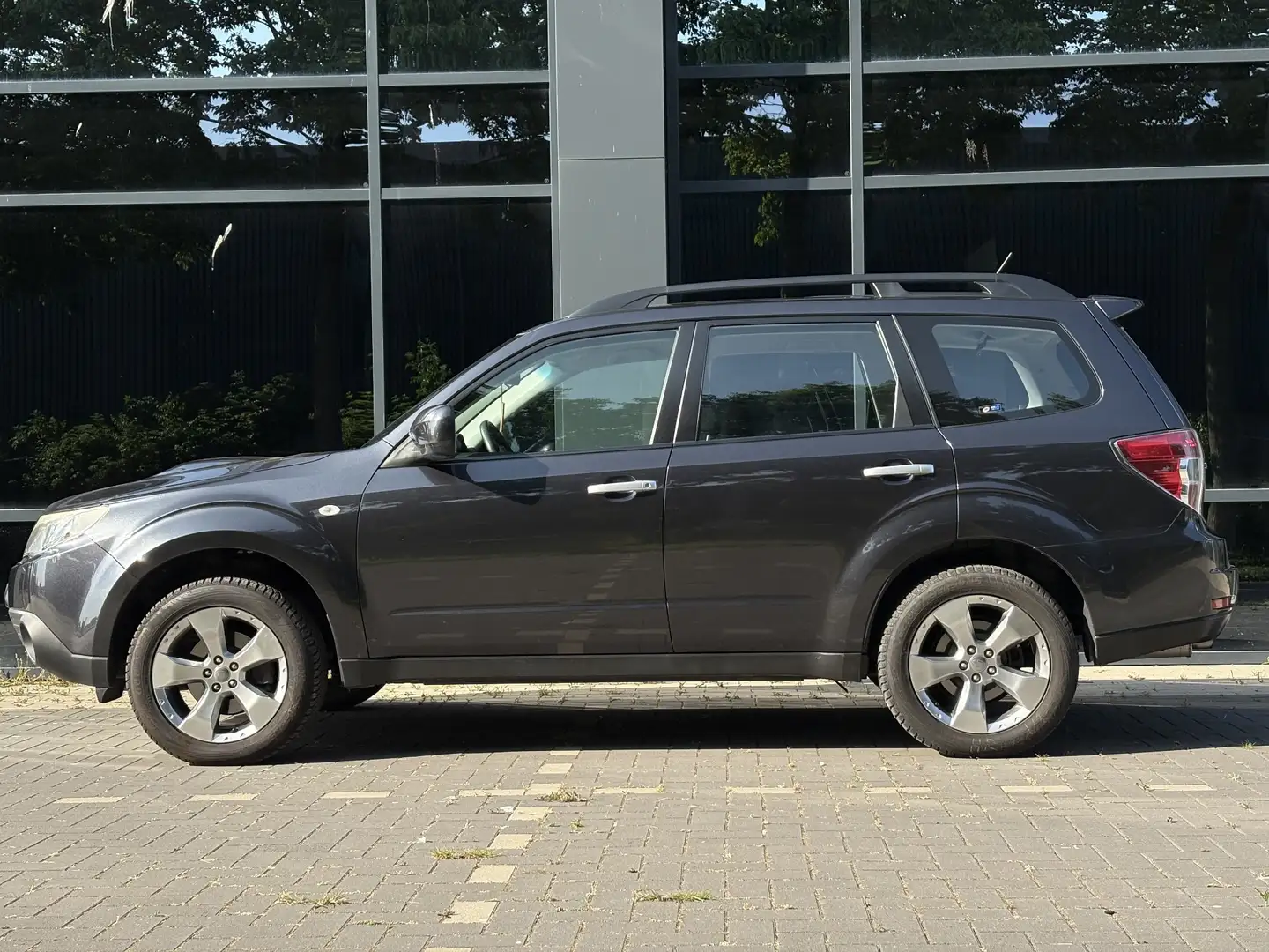 Subaru Forester 2.5XT 230pk Unieke KMstand! 74.950km AANTOONBAAR Grijs - 2