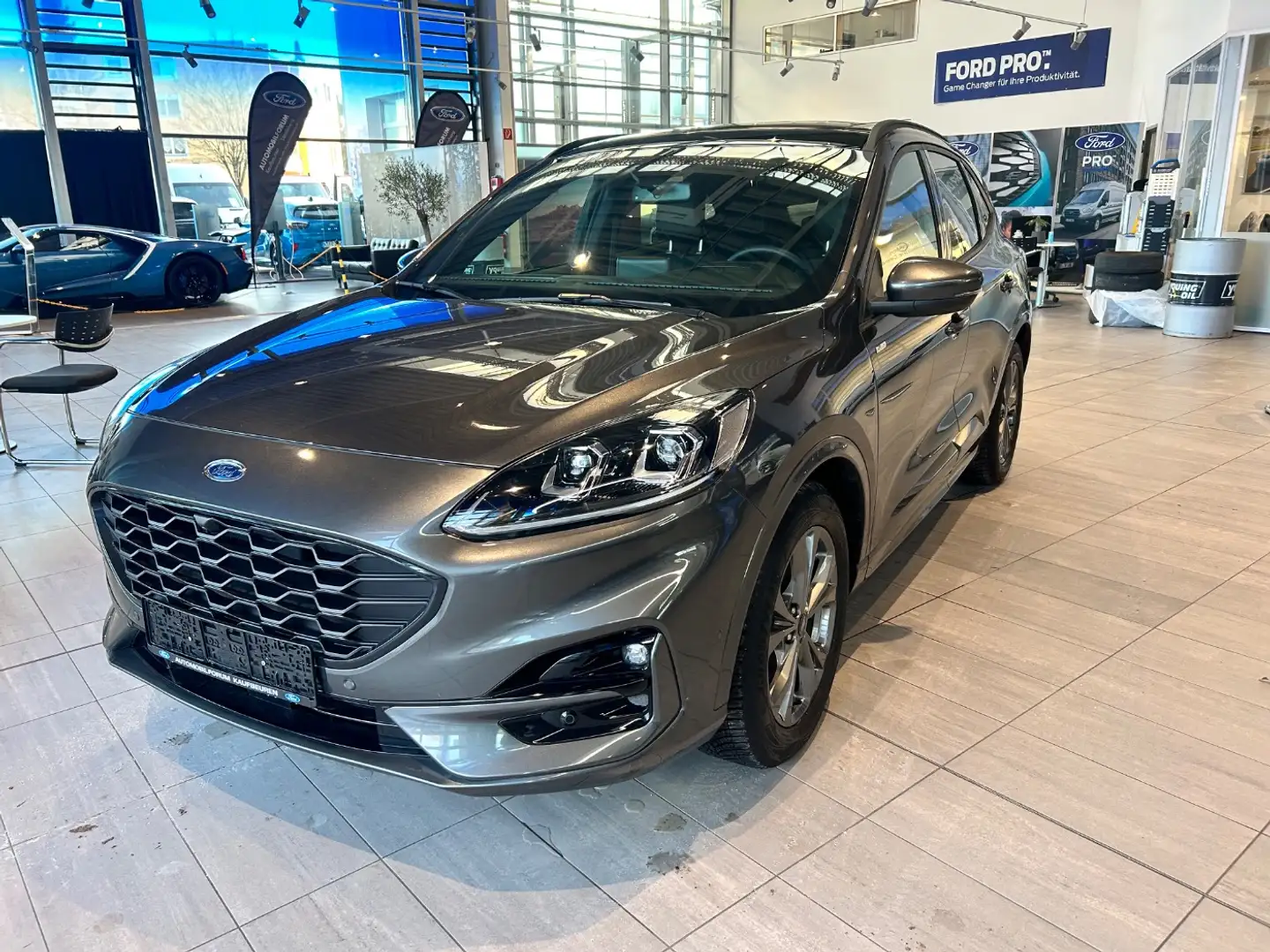 Ford Kuga 1.5 EcoBoost ST-Line X LED AHK ACC Navi Pano Grau - 2
