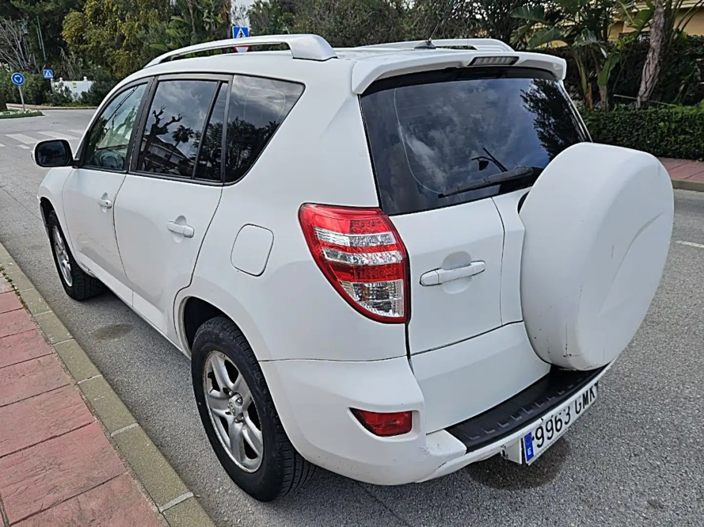Toyota RAV4 2.2D-4D Advance 4x4 Blanco - 2