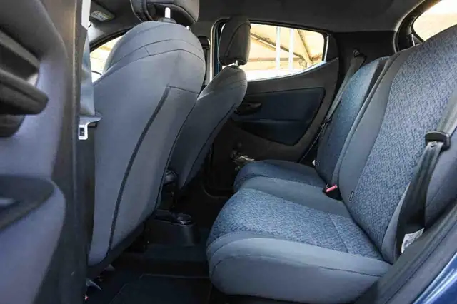 Lancia Ypsilon view 11