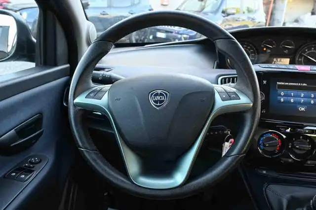 Lancia Ypsilon view 15