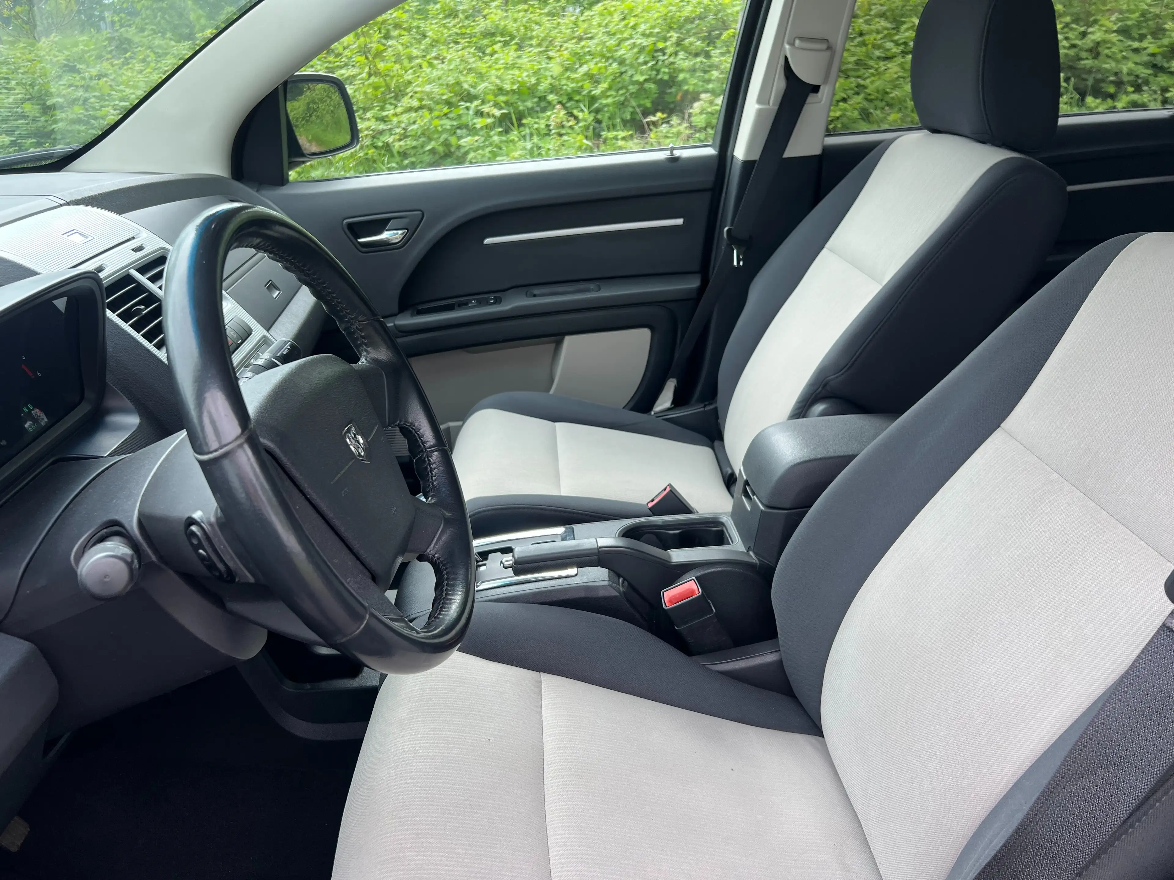 Dodge Journey SXT — photo 8