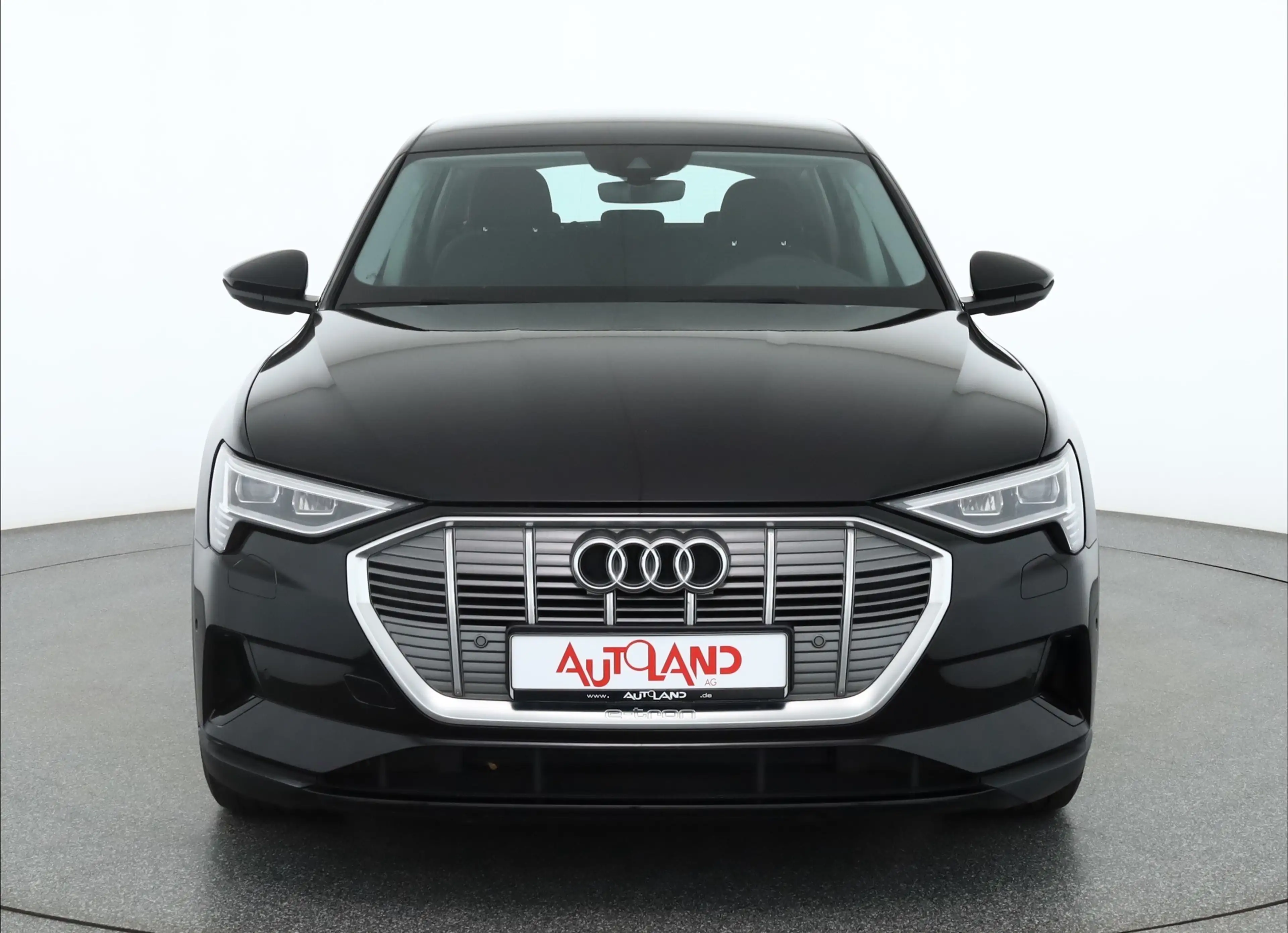 Audi e-tron 50 quattro LED Kamera Sitzheizung Navi — photo 9