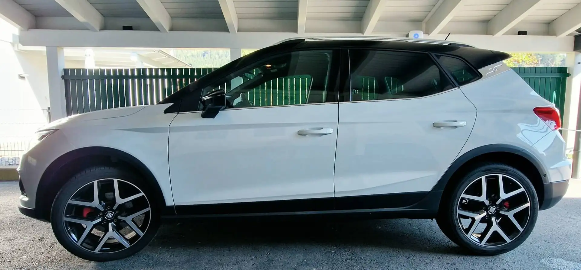 SEAT Arona Arona 1,5 TSI ACT FR Austria DSG FR Austria Weiß - 2