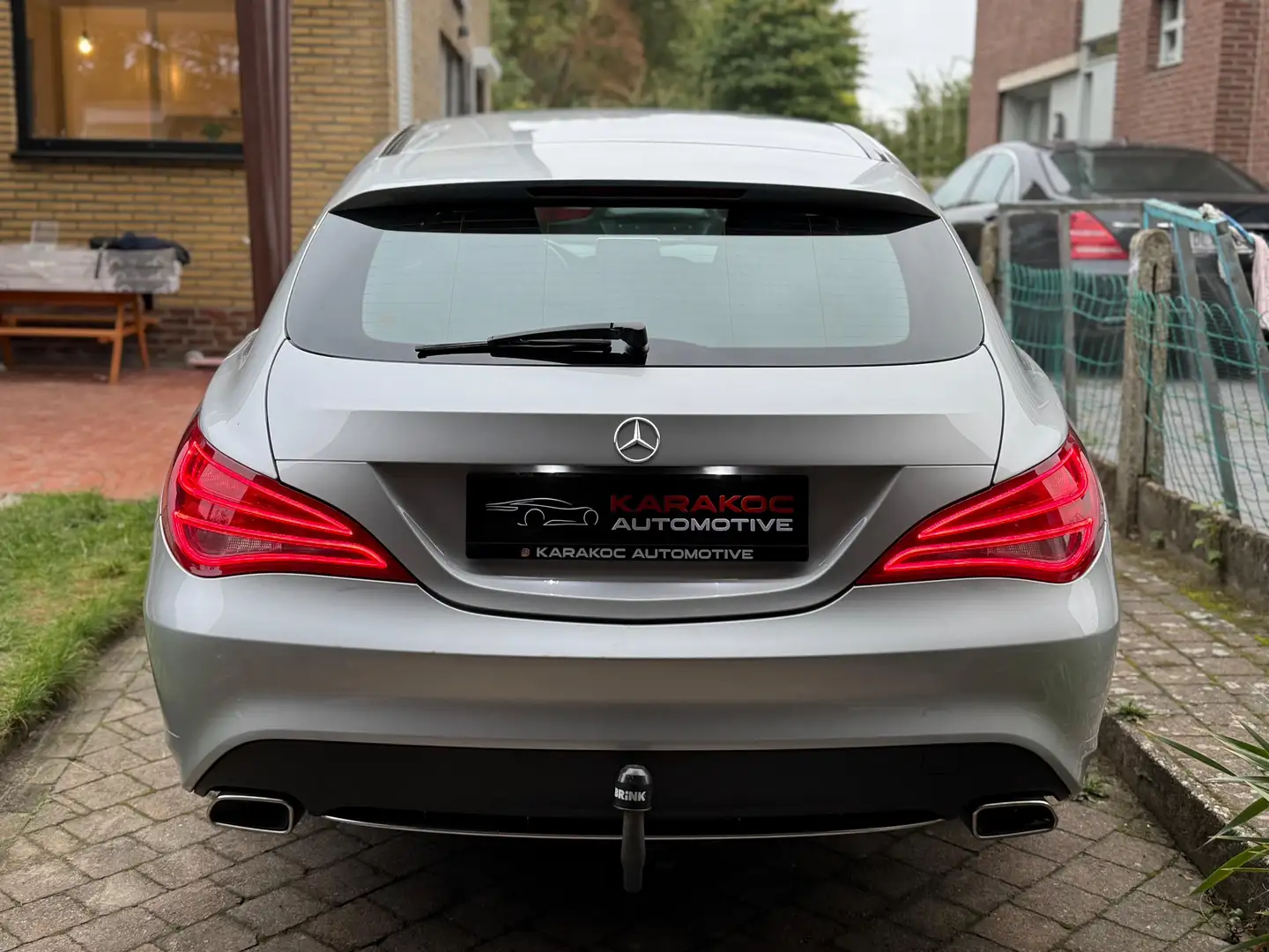 Mercedes-Benz CLA 180 Shooting Brake Zilver - 1