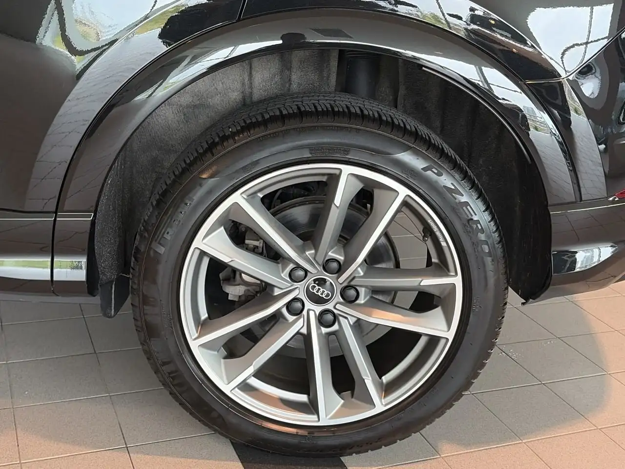 Audi Q3 photo Audi Q3