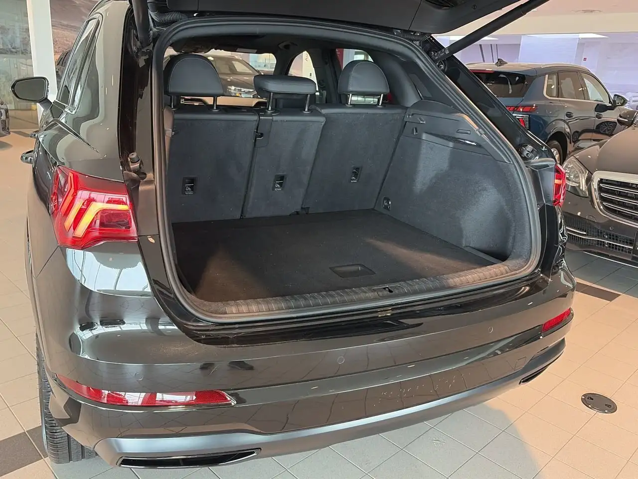 Audi Q3 photo Audi Q3