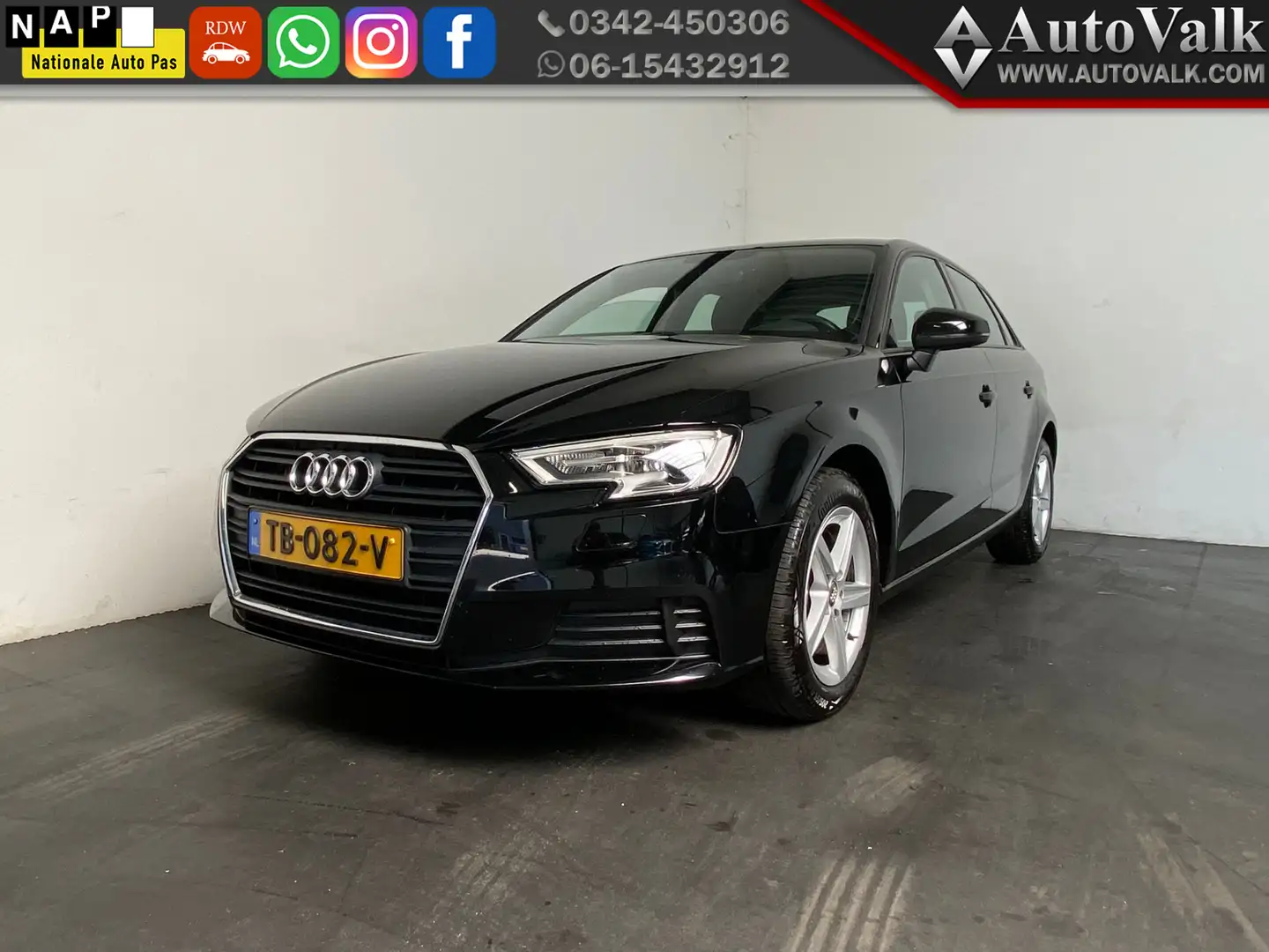 Audi A3 Sportback 1.0 TFSI Pro Line Zwart - 1