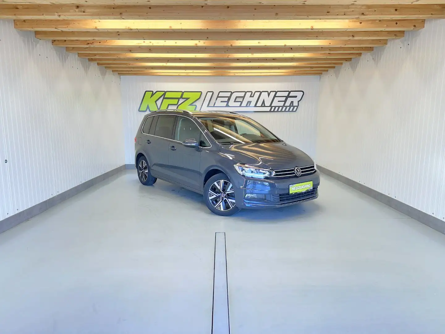 Volkswagen Touran 1.5 TSI Highline "R-KAM*ACC*STAND-H*AHK" Grau - 1