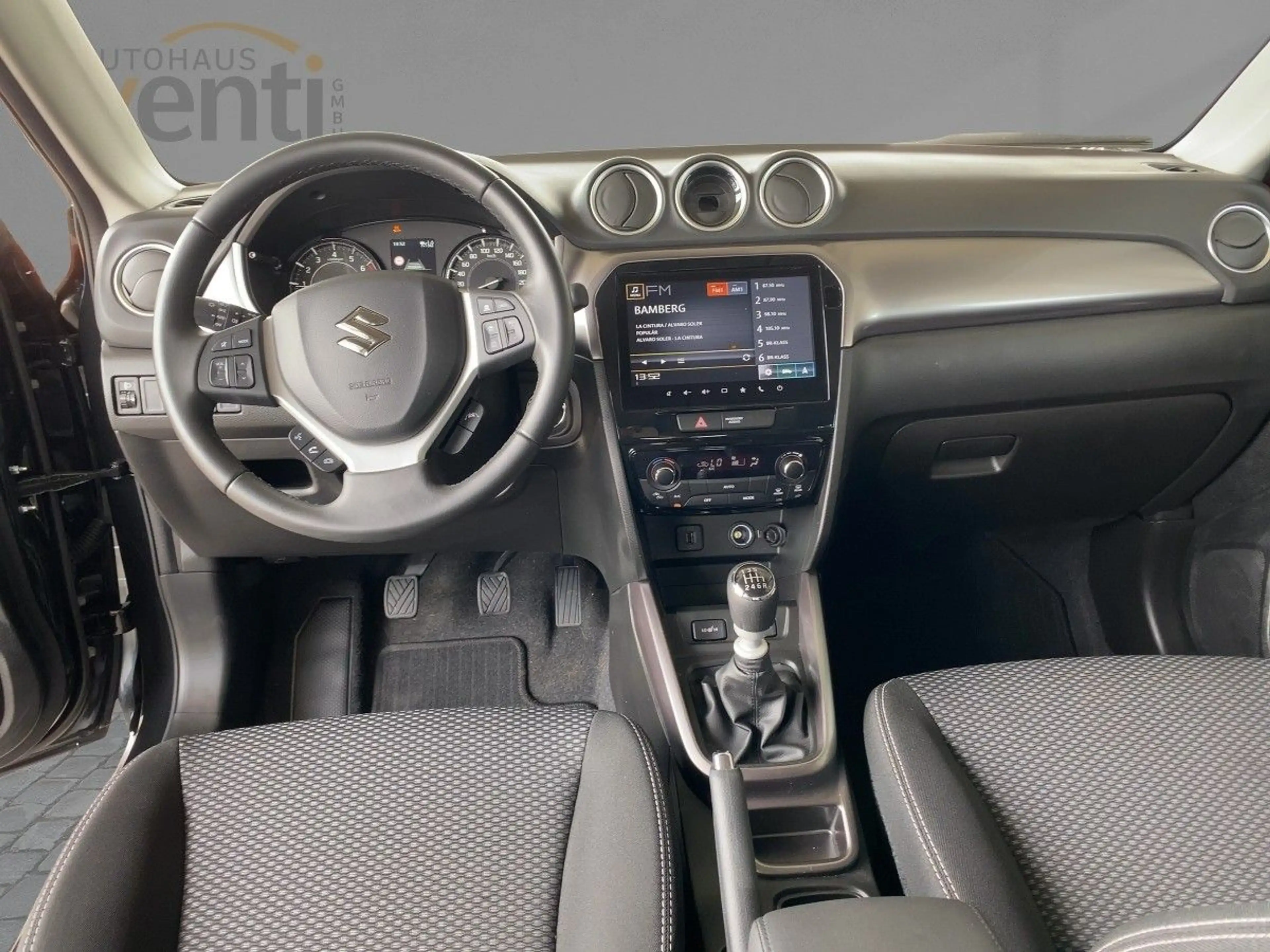 Suzuki Vitara Comfort *ACC*LED*Navi*Kamera*Allwetter*SHZ — photo 4