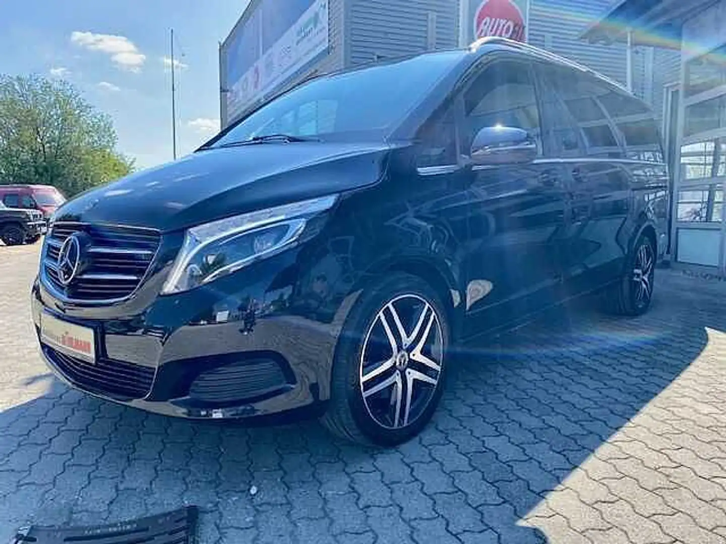 Mercedes-Benz V 250 d lang 4Matic 7G-TRONIC Avantgarde Edition Negru - 1