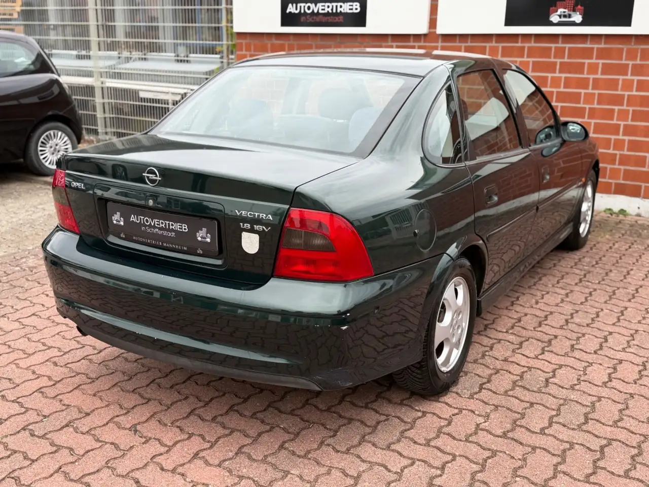Opel Vectra 1.8 100 Jahre Opel/1.HAND/KLIMA/TÜV NEU, foto 4