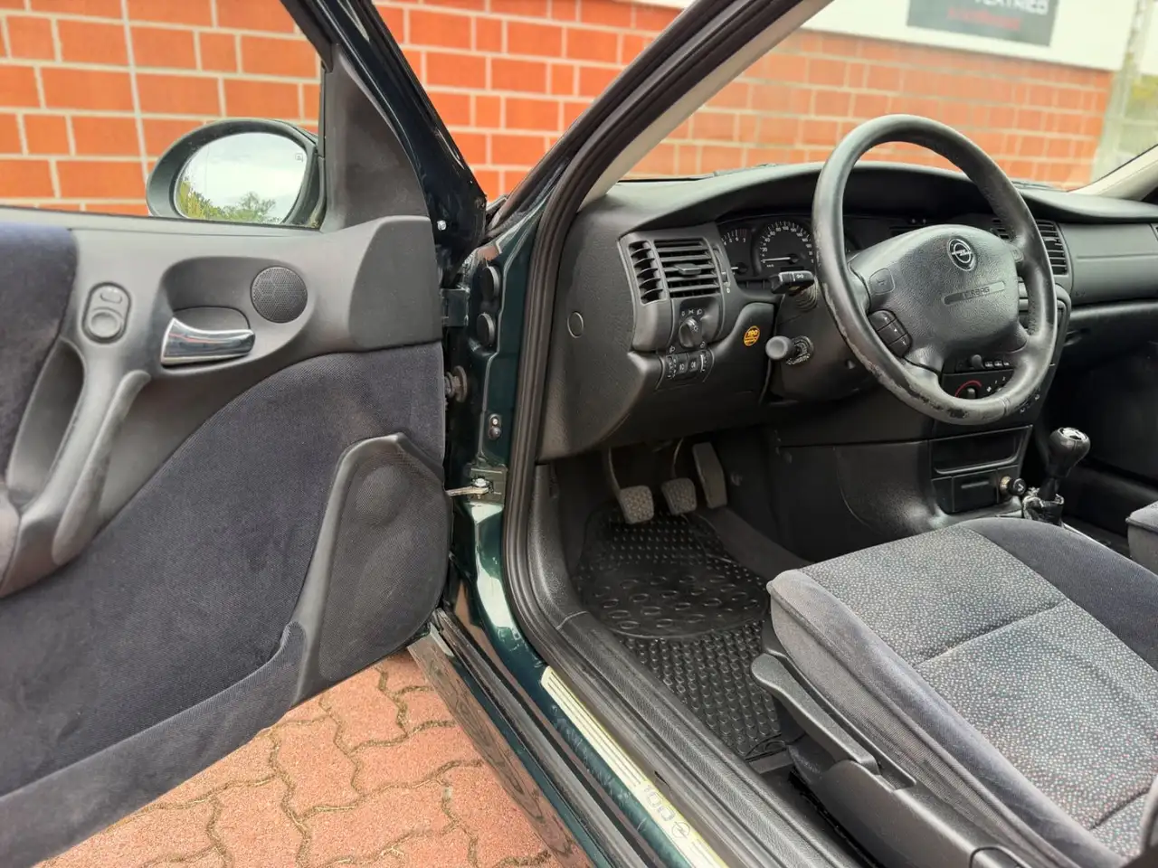 Opel Vectra 1.8 100 Jahre Opel/1.HAND/KLIMA/TÜV NEU, foto 7
