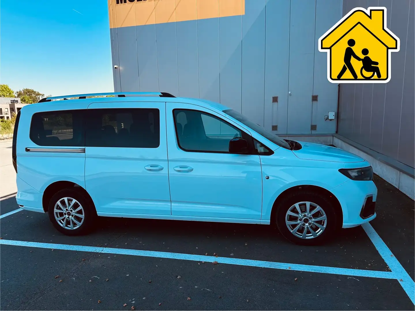 Ford Tourneo Connect Véhicule TPMR/chaise roulante / rolstoelplaats Blanc - 2