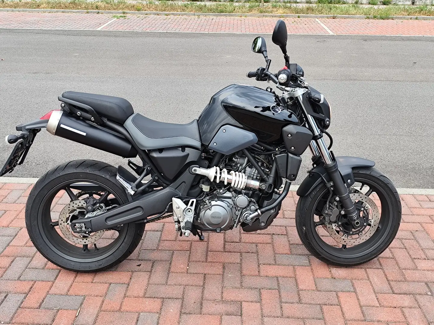 Yamaha MT-03 Czarny - 1