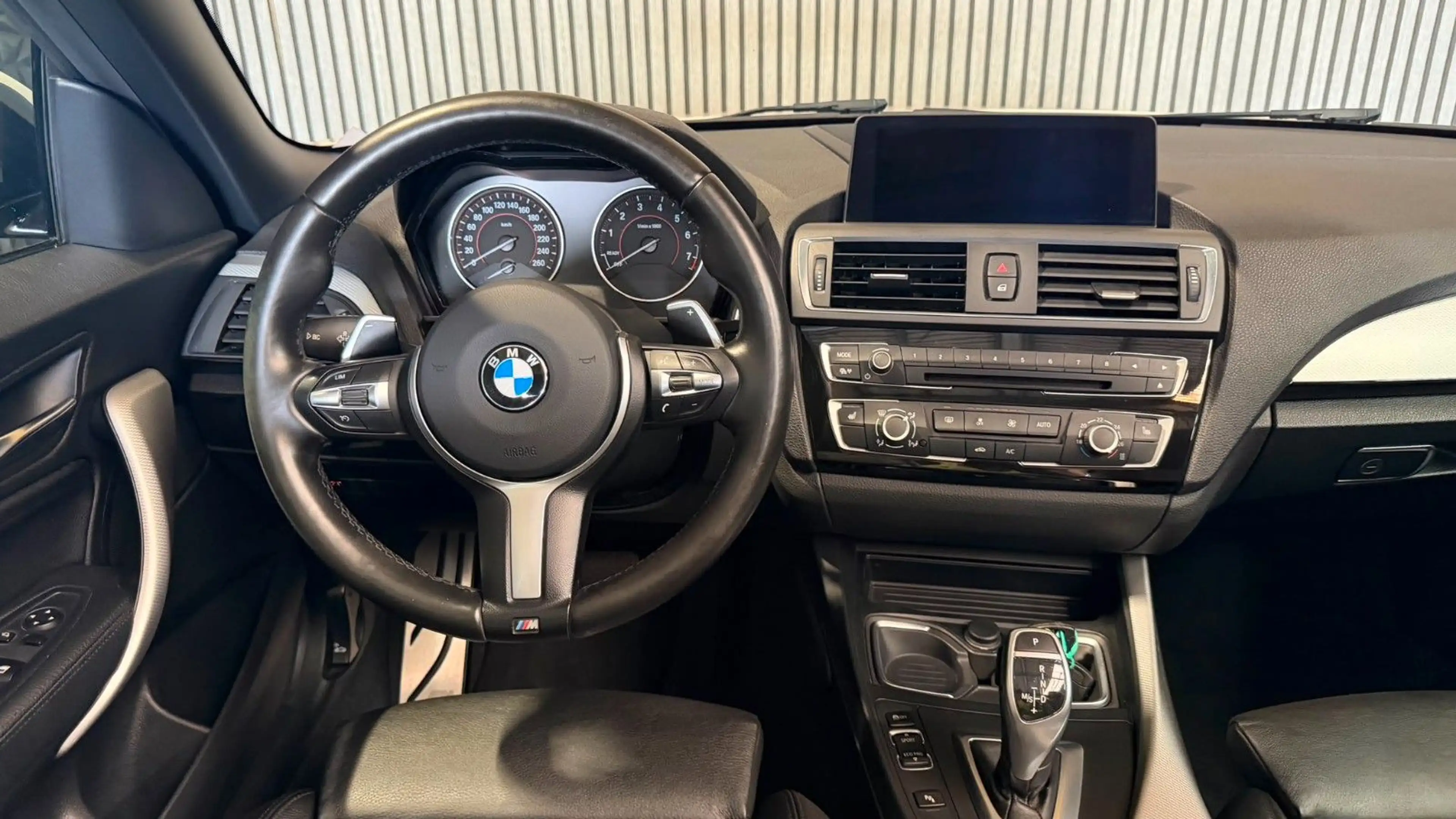 BMW 220 i Automatik Cabrio M-Paket TÜV&Inspektion-NEU — photo 15