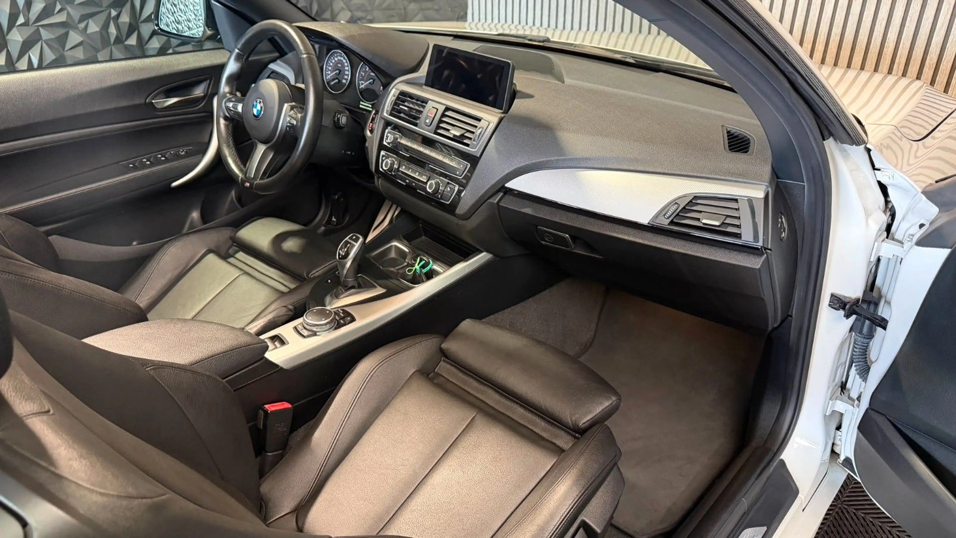BMW 220 i Automatik Cabrio M-Paket TÜV&Inspektion-NEU — photo 11