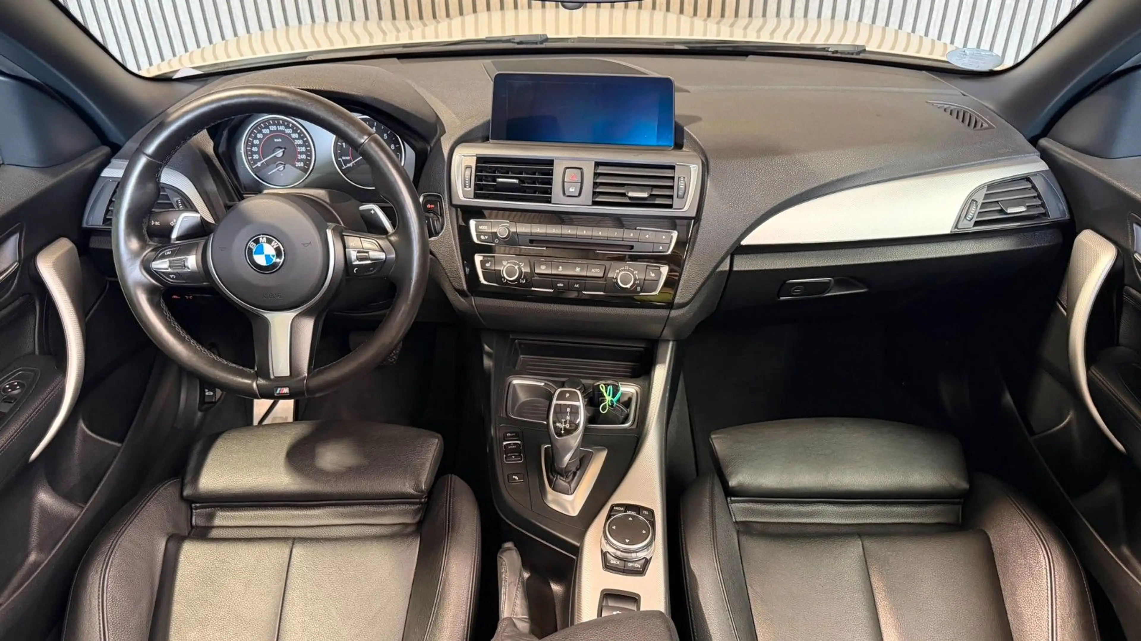 BMW 220 i Automatik Cabrio M-Paket TÜV&Inspektion-NEU — photo 6