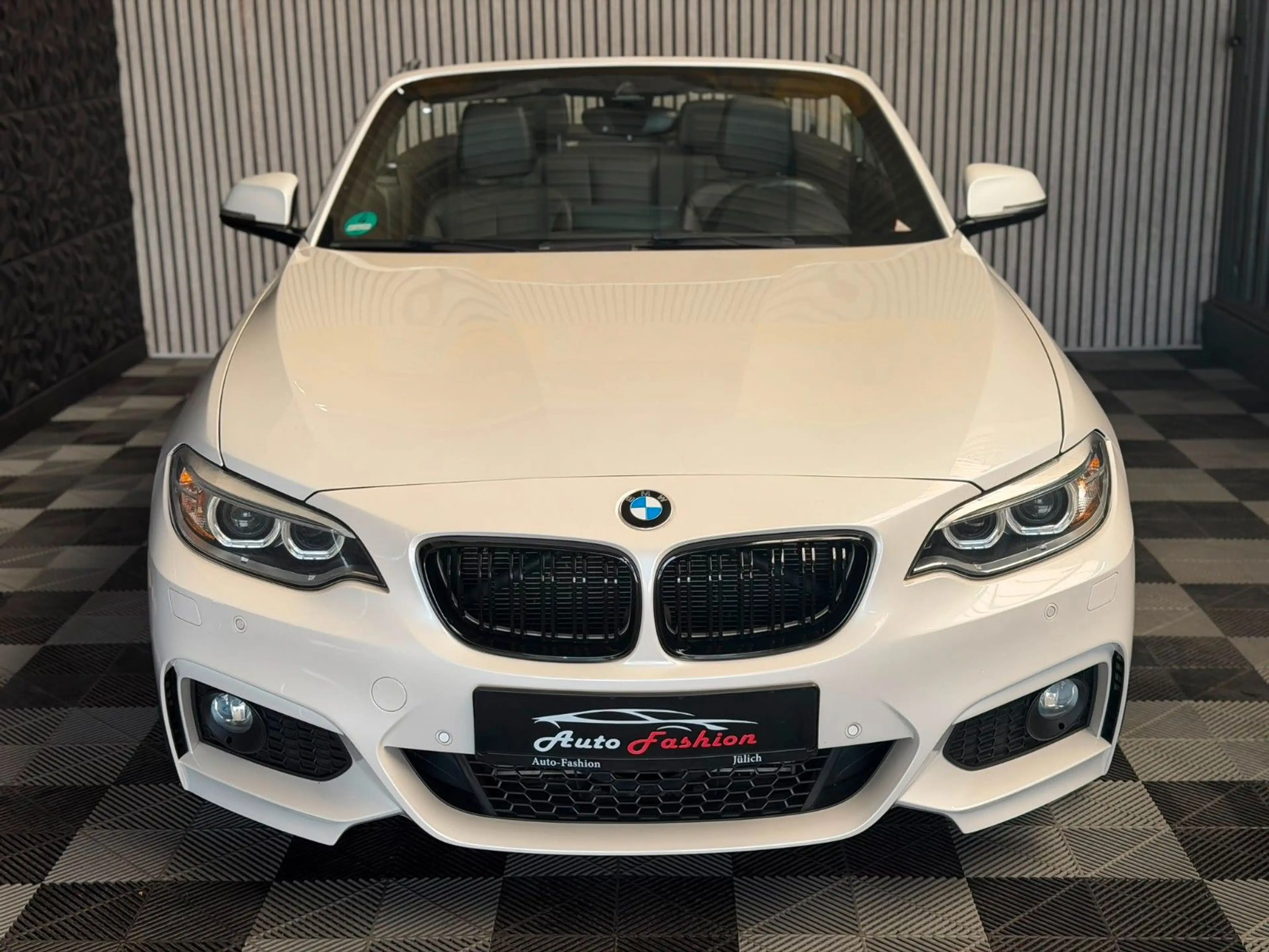 BMW 220 i Automatik Cabrio M-Paket TÜV&Inspektion-NEU — photo 14