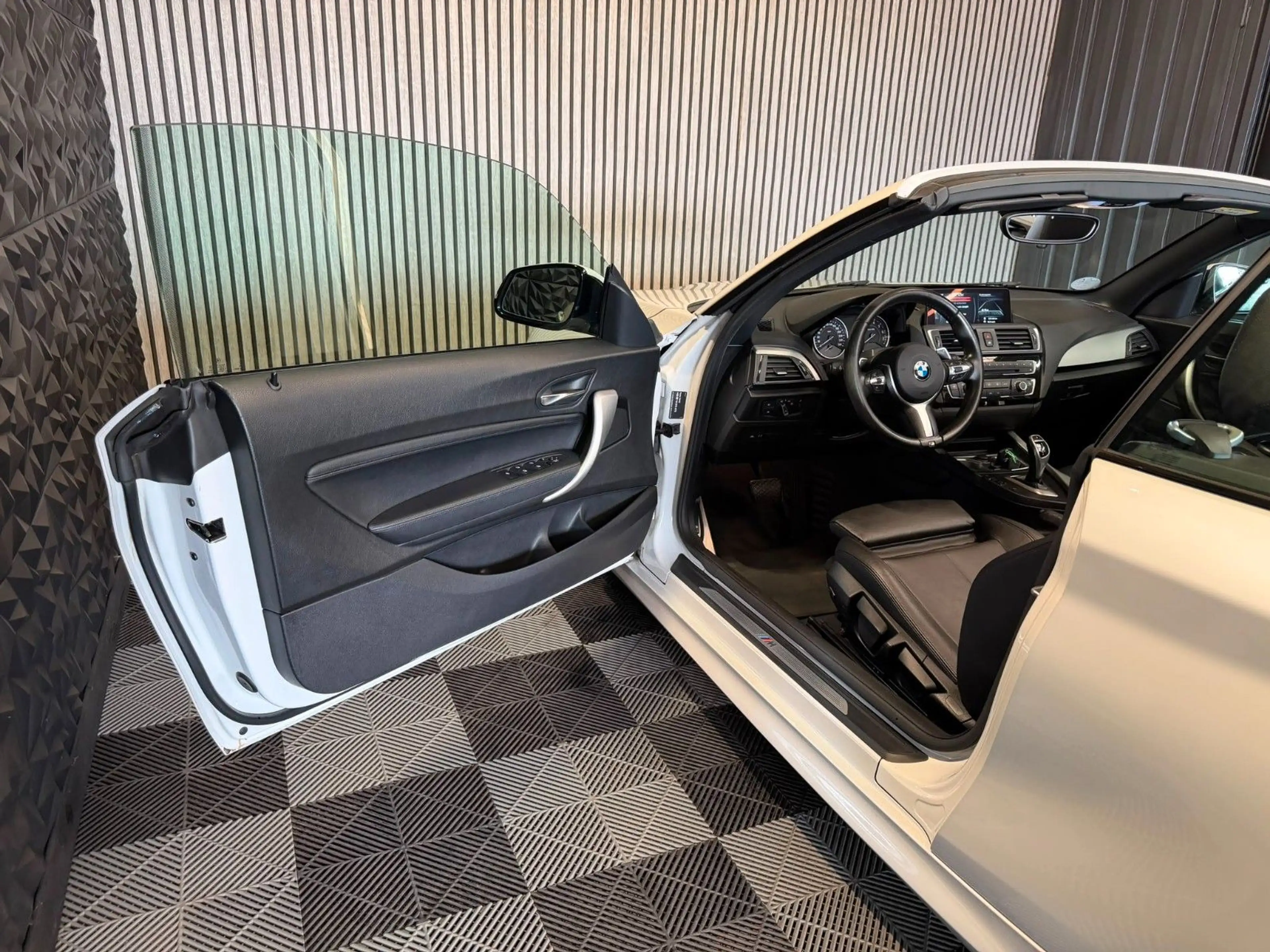 BMW 220 i Automatik Cabrio M-Paket TÜV&Inspektion-NEU — photo 4