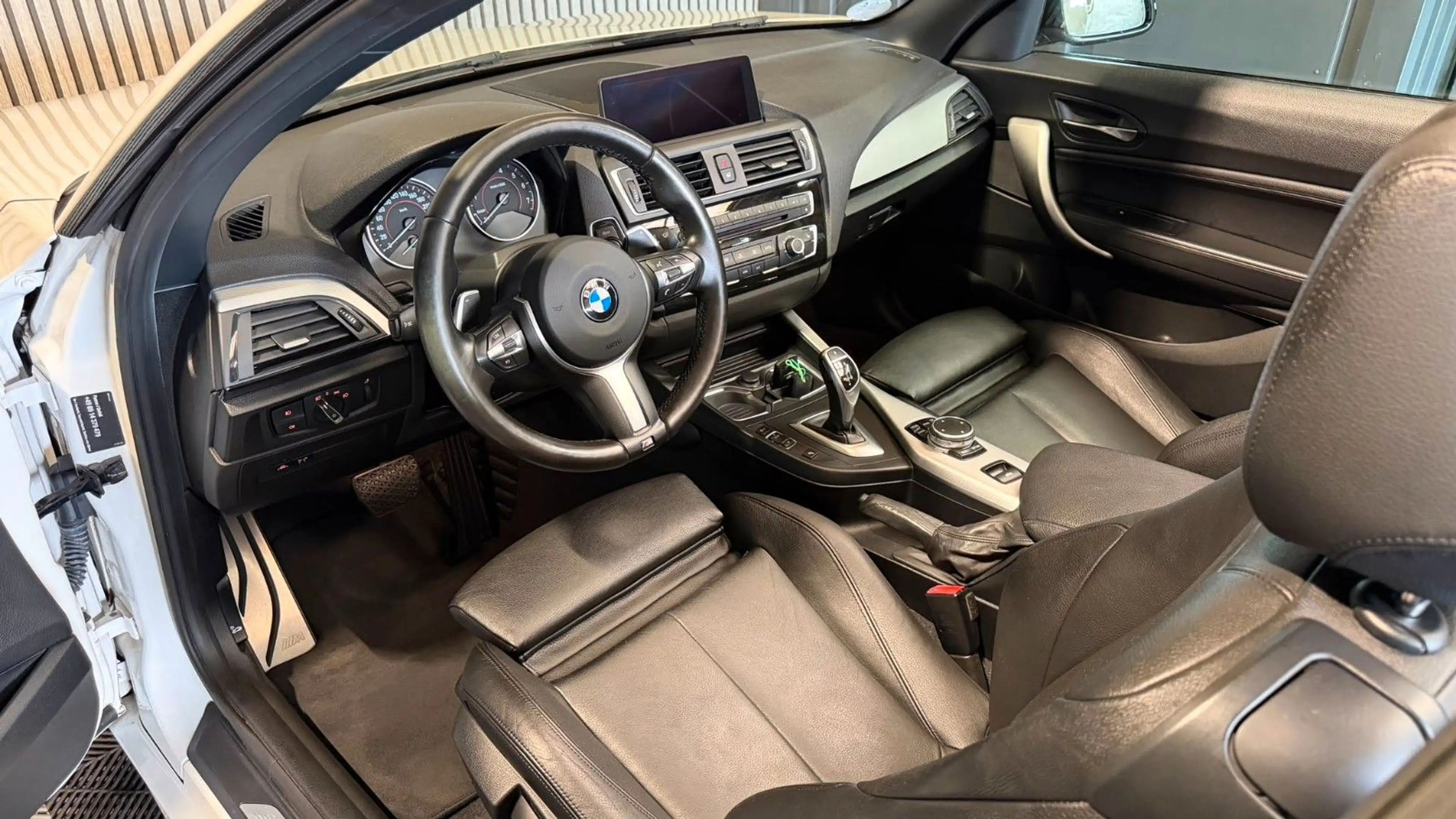 BMW 220 i Automatik Cabrio M-Paket TÜV&Inspektion-NEU — photo 5