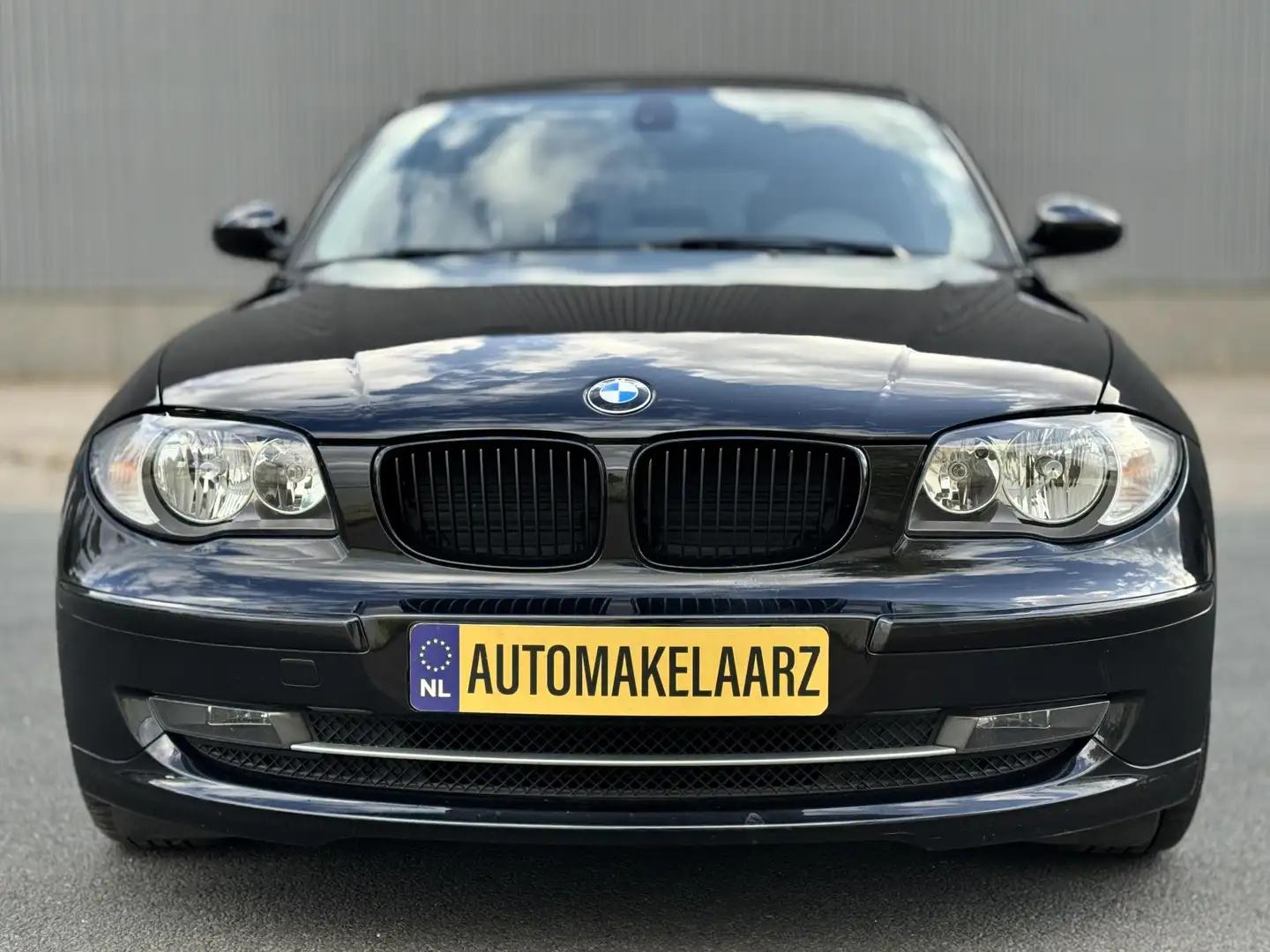 BMW 120 1-serie 120i Business Line NAP NAVI CLIMA 170PK Noir - 2