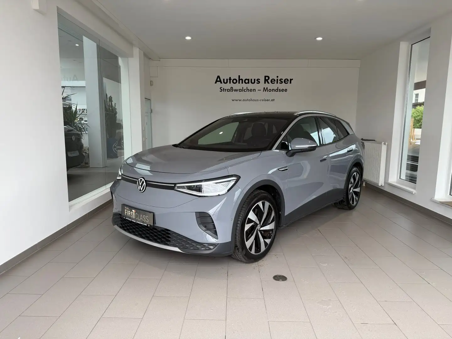 Volkswagen ID.4 Pro 4MOTION 195 kW Grau - 2